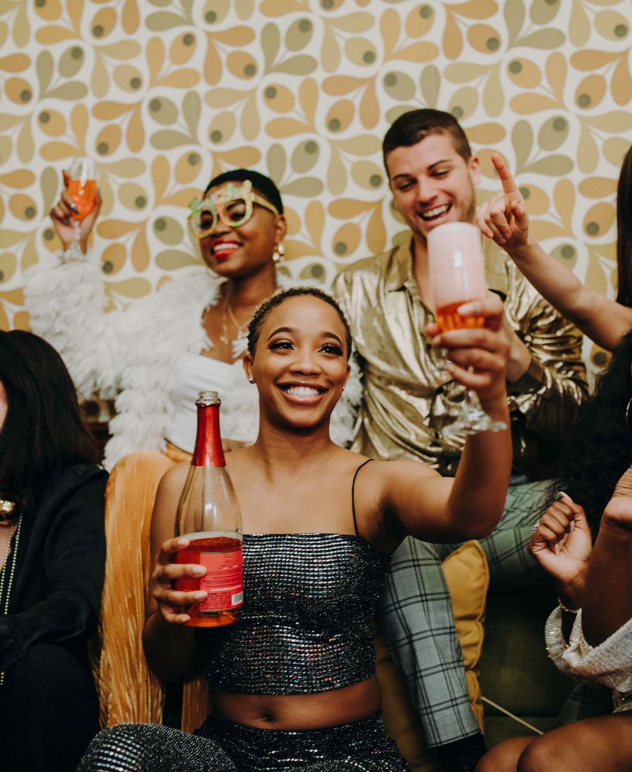 Amis qui font la fête